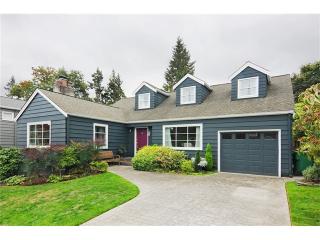 4827 42nd St, Seattle, WA 98105-5113