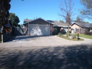 2301 Lunar Dr, Ceres, CA 95307-3019