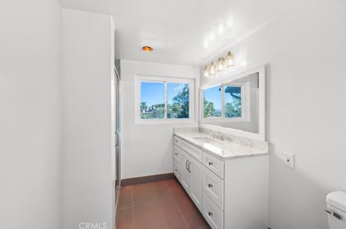 156 Peralta Hills Dr, Anaheim CA  92807-3431 exterior