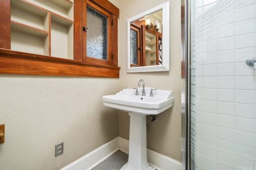 5292 Magnolia Ave, Riverside CA  92506-1248 exterior