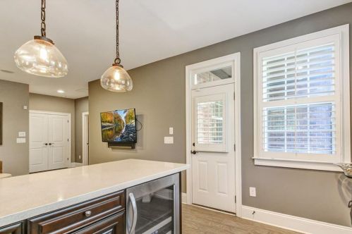 3636 Brookleigh Ln, Atlanta GA  30319-2219 exterior