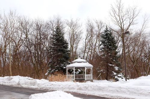 6801 Milwaukee Ave, Niles IL  60714-4419 exterior