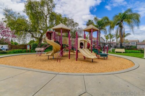 4307 Meadow Spring Way, Oceanside CA  92057-6536 exterior