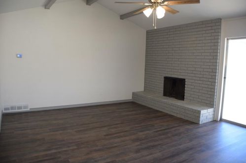 811 Meadowlark Dr, Midlothian TX  76063-1518 exterior