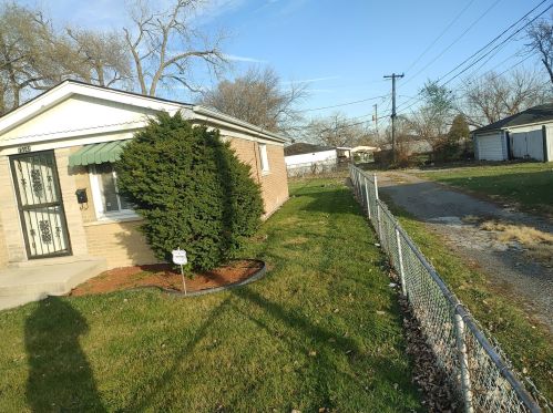 15141 7th Ave, Dixmoor, IL