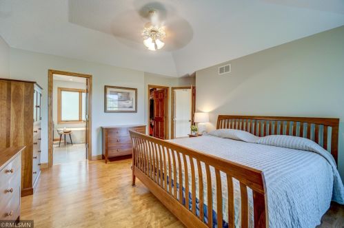 9137 Edinburgh Ln, Saint Paul MN  55125-9192 exterior