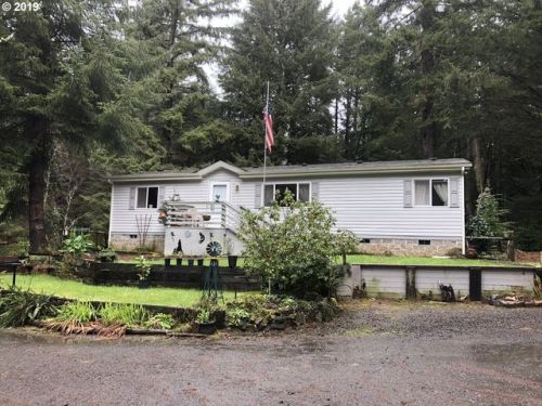 4697 Mitchell Loop Rd, Florence, OR 97439-8464