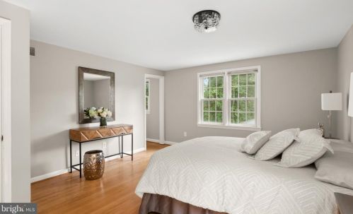 1423 Crestridge Dr, Silver Spring MD 20910-1535 exterior