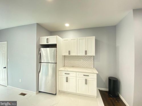 1655 Edgewood St, Philadelphia PA  19151-3912 exterior