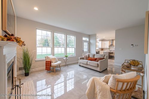 140 Plumstead Dr, East Freehold NJ  07728-9513 exterior