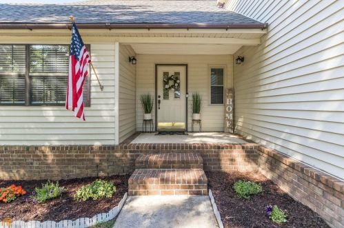 225 Tucker Rd, Warner Robins, GA 31088-2615