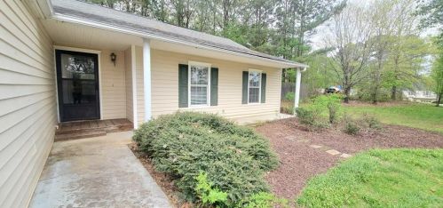 237 Colemans Bluff Dr, Holly Springs, GA 30188-5334