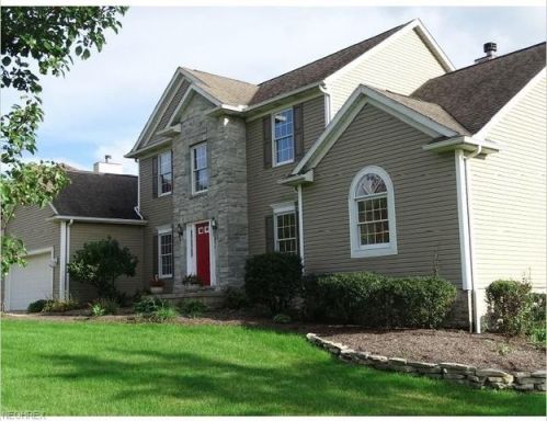 8838 Appleknoll St, Massillon, OH 44646-1390