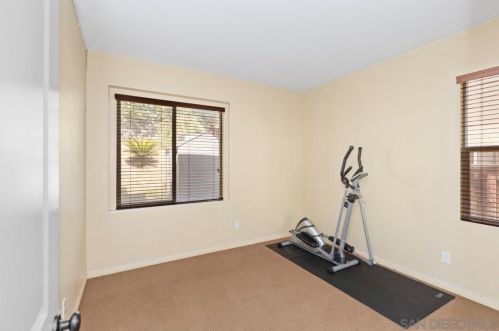 1718 Picket Fence Dr, Chula Vista CA  91915-1856 exterior