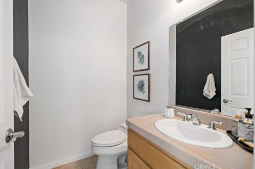 14289 Meadowlands Dr, Riverside CA  92503-9740 exterior