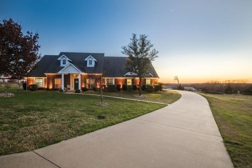 1110 Trophy Ct, Midlothian TX  76065-5971 exterior