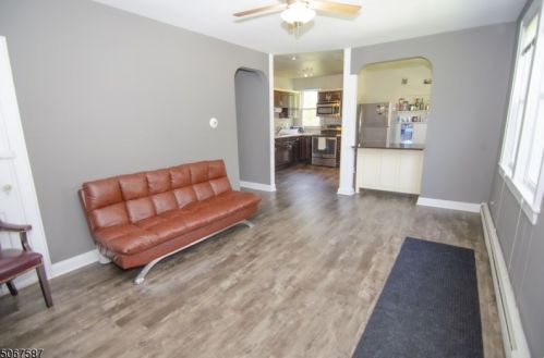 5 Harvey Ter, Dover NJ  07869-4104 exterior