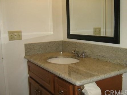 13450 Meyer Rd, Whittier, CA 90605-3957