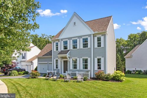 1 White Tail Path, Lancaster, PA 17602-0908