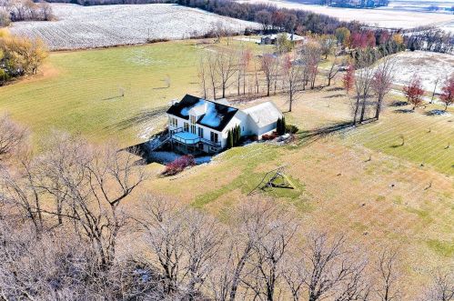 18570 Shelby Ct, Waterville, MN 56096-4407
