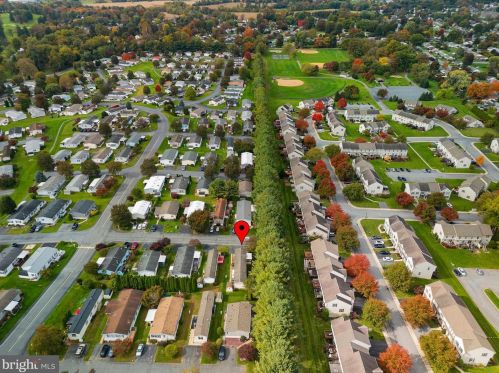 208 Saddleford Ct, Lancaster PA  17603-2188 exterior