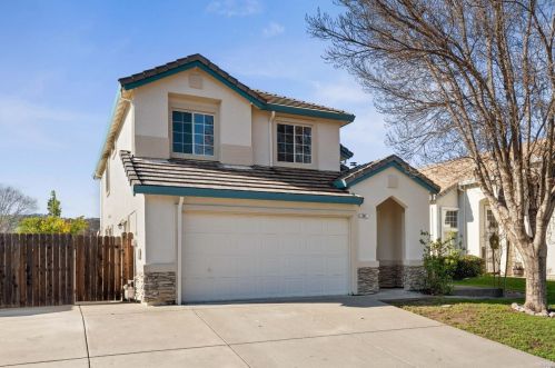941 Turquoise St, Vacaville, CA 95687-7859