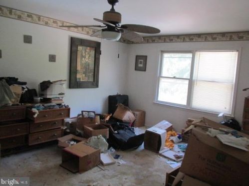 12 Hamilton Ct, Trenton NJ  08648-1553 exterior