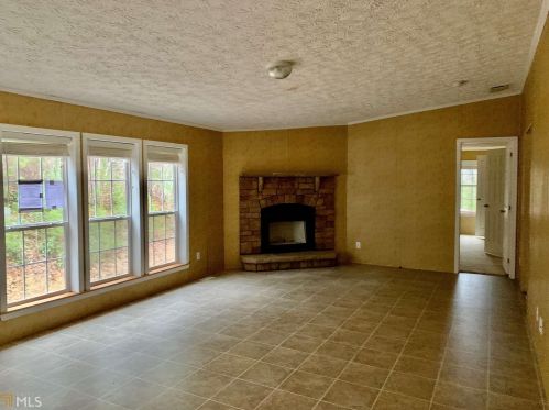 9870 Warwoman Rd, Clayton, GA 30525-3477
