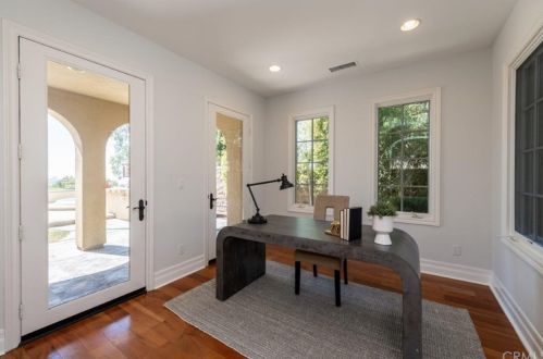 37 Blue Smt, Irvine CA  92603-0168 exterior