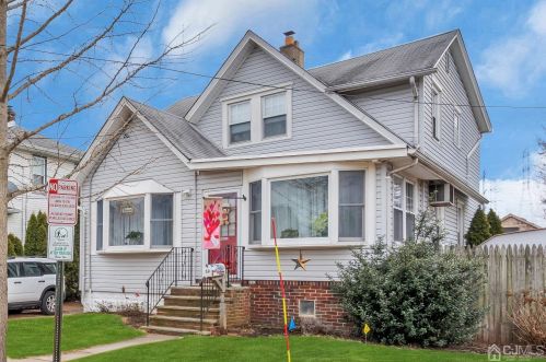 59 Smith St, Avenel, NJ 07001-1745