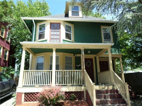 61 Moore St, Providence, RI 02907-1414