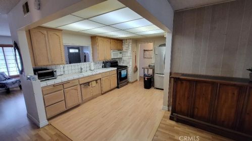 2905 Elmlawn Dr, Anaheim CA  92804-3914 exterior