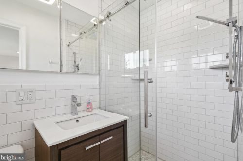 61 Misty Morn Ln, Trenton NJ 08638-1819 exterior