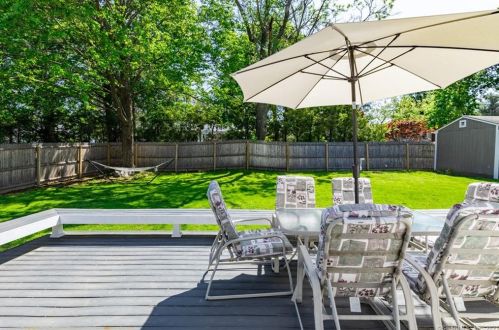 201 Fairlawn Dr, Torrington CT  06790-5809 exterior