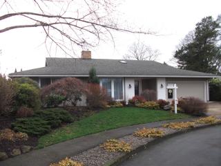 14940 Northumbria Ln, Beaverton, OR 97006-5432