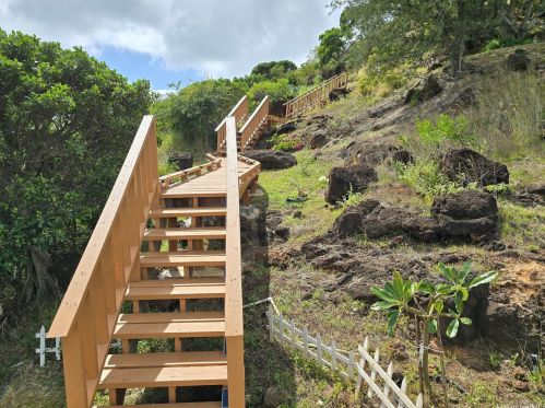 5454 Poola St, Honolulu HI  96821-1539 exterior