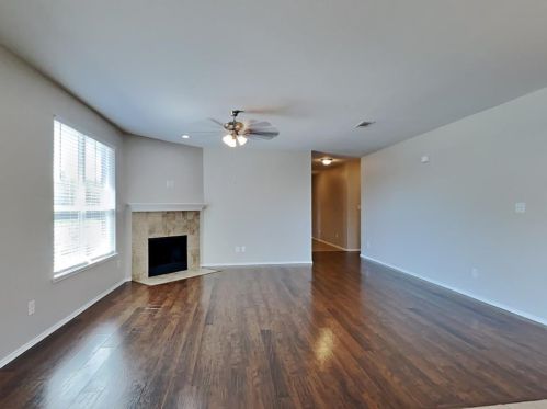 8600 Shallow Creek Dr, Fort Worth TX  76179-4381 exterior