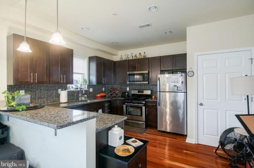 825 16 St, Philadelphia PA  19140-4911 exterior