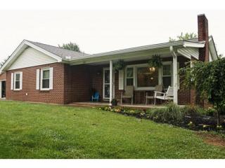 285 Washington St, Unicoi, TN 37692-4325