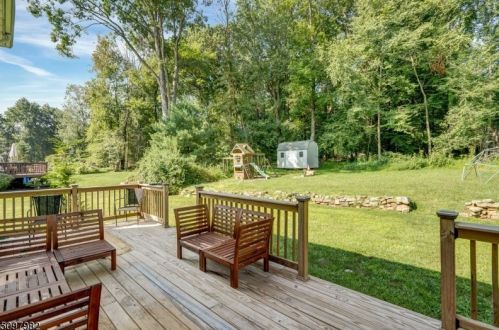 29 Lake Shore Dr, Dover NJ  07803-2942 exterior