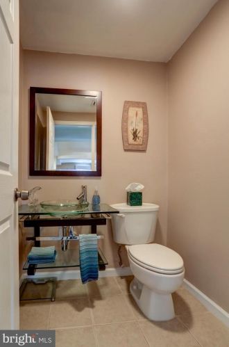 241 Cherry St, Lancaster PA  17602-2725 exterior