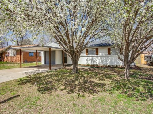 5717 Shipp Dr, Fort Worth, TX 76148-3419