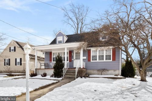 37 Elmore Ave, Trenton, NJ 08619-2509