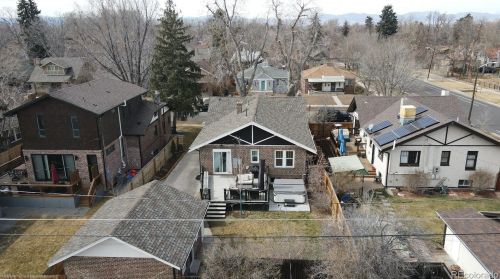2582 Clermont St, Denver, CO 80207-3137