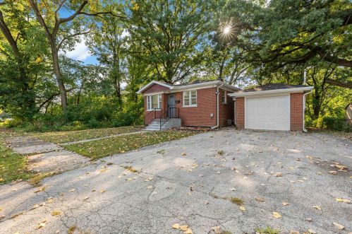 14736 Markham Dr, Dixmoor, IL 60426-2539
