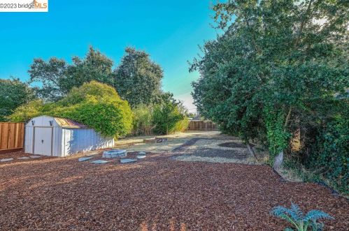1398 San Carlos Ave, Concord, CA 94518-1159