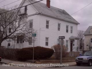 304 Prospect St, Pawtucket RI  02860-5412 exterior