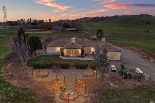 4257 Independence Ln, Vacaville, CA 95688-9760