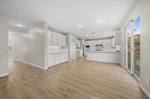 19212 Dandelion Ct, Riverside CA  92508-7104 exterior