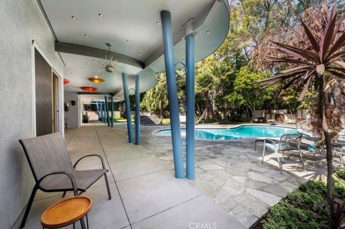 1107 Riviera Dr, Santa Ana CA 92706-1841 exterior